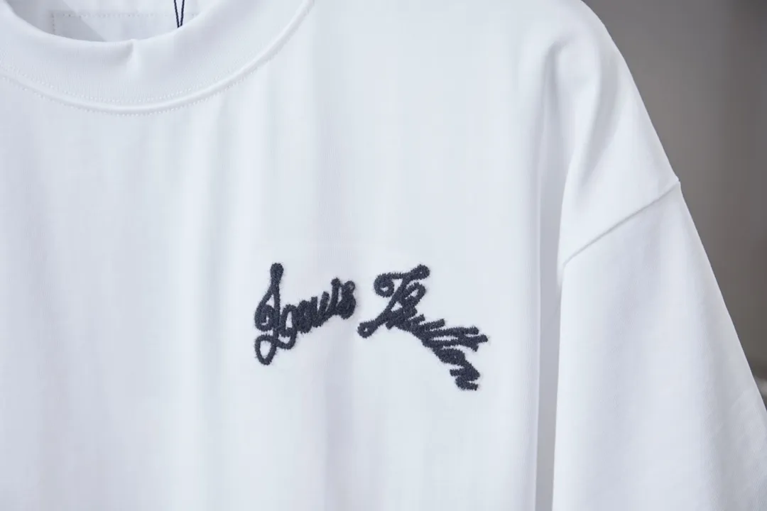 🅿️200 1V 25SS early spring new style short sleeves with embroidered letters, light luxury, a must-have item for daily commuting for men and women, correct version, welcome to compare, detailed features · 320g 100% pure cotton double yarn jersey fabric · Special thickened 32 pieces of double-strand 1X1 thread in the same vat custom dyeing · Imported Tajima machine rope embroidery➕ embroidered letter logo · Double needle stitching and cross-stitch technology · Original main mark, washable tag, brand moisture-proof paper packaging Color: black/white Size: S/M/L/XL
